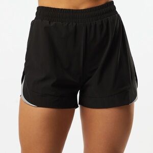 Alphalete - Women’s stride short, 3” inseam, size S